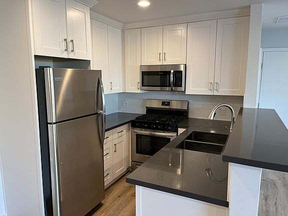 4th image of 1516 Colby Ave APT 9