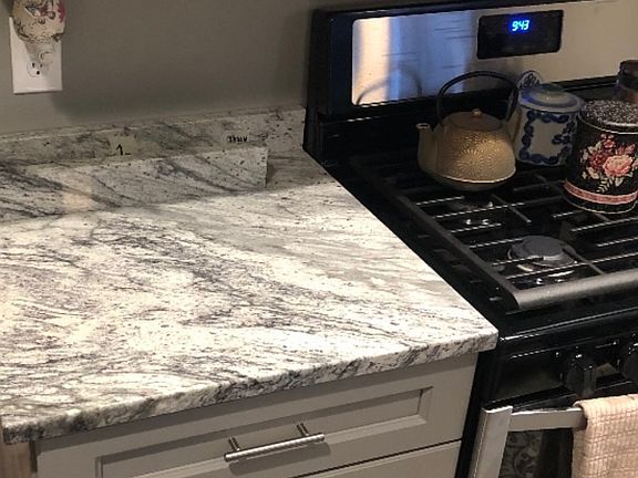 4th image of 206 Lexington Ave APT 2