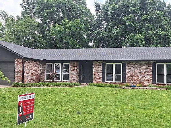 146 San Jose Dr, Springdale, AR 72764