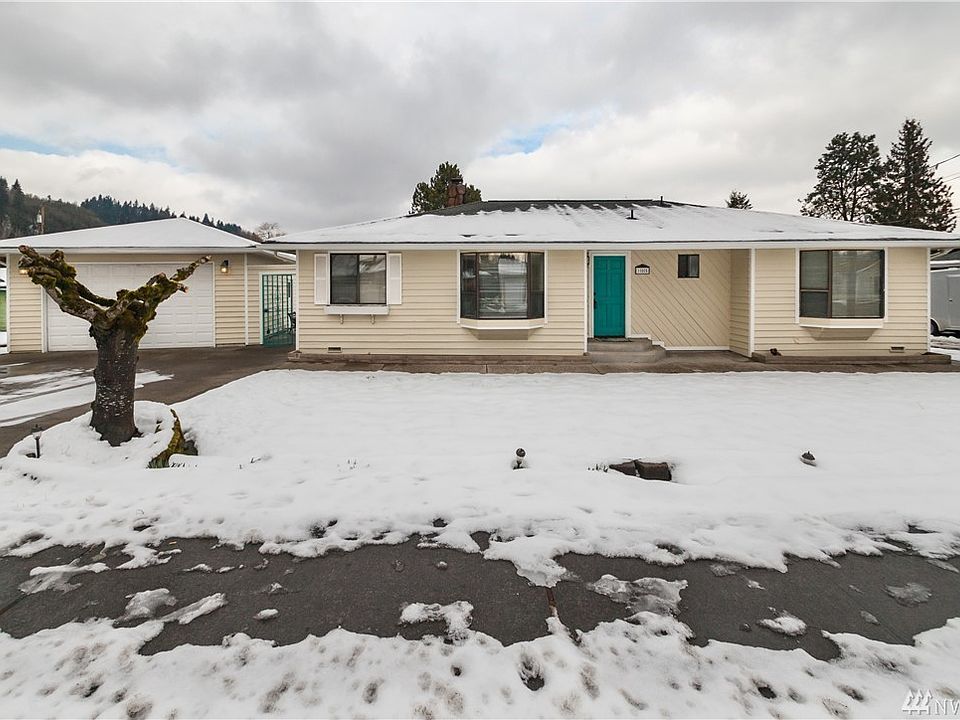 1st image of 105 1st Ave N