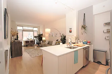 Rented by R New York