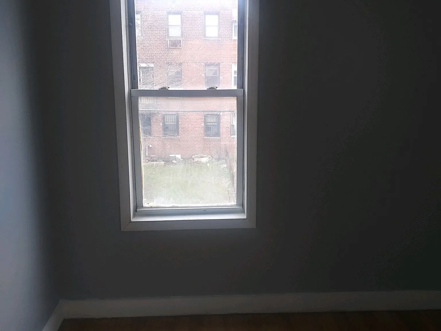 3 bed, 2300 sqft, $800 — Photo 3