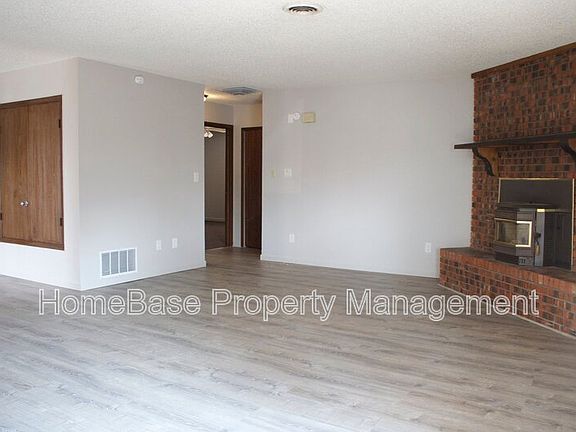 2nd image of 1620 E 21st St