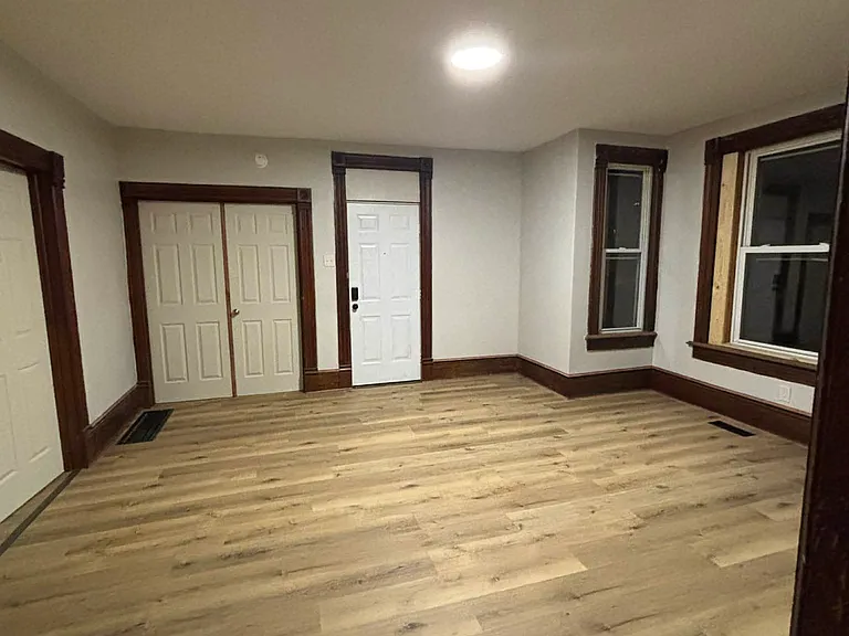 453 Wayne St #1 — Photo 7