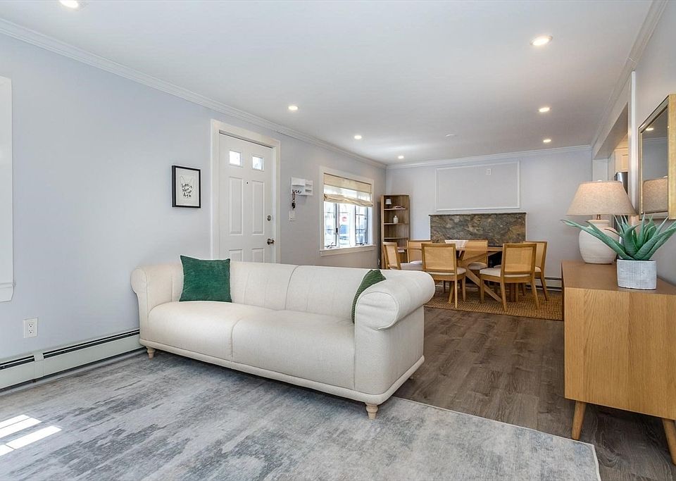 1st image of 39 Birchcroft Rd