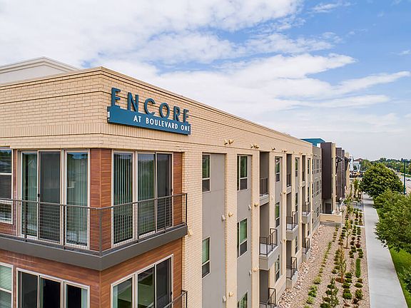 3rd image of 7108 E Lowry Blvd #3159