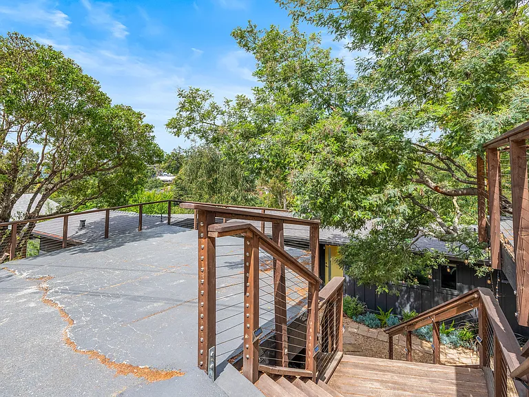50 Deer Park Ave — Photo 22