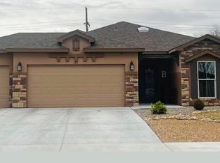 22 Holly Loop, Roswell, NM 88201