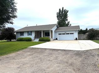 10723 Overland Trl W, Dodge City, KS 67801