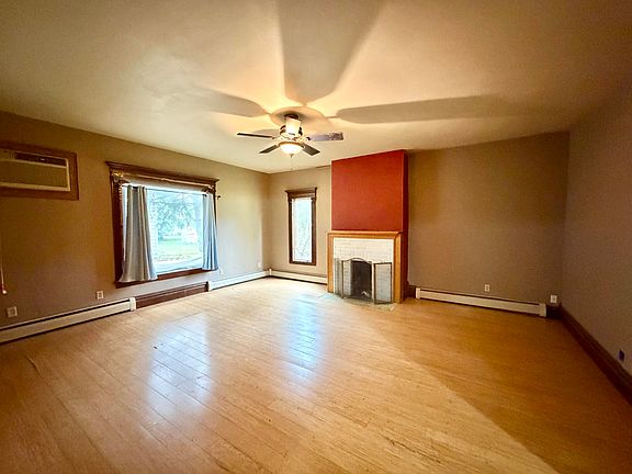 4th image of 702 5th St