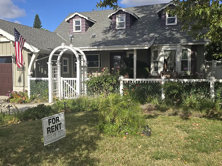 11539 Babbitt Ave — Photo 1