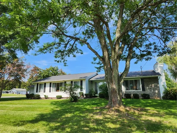 2 Devereux Ln, Whitesboro, NY 13492