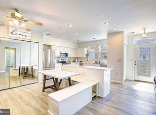 1020 Simsbury Ct #2F, Crofton, MD 21114