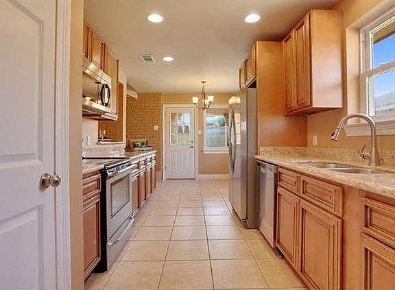 5th image of 12941 Parlange Ct