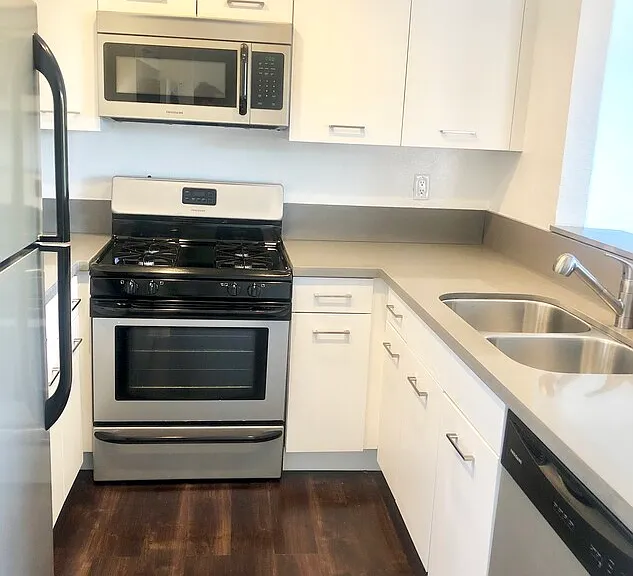 909 N Gardner St #102 — Photo 2
