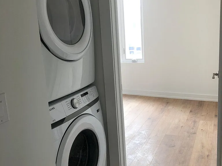 3449 Yonge St #2 — Photo 10