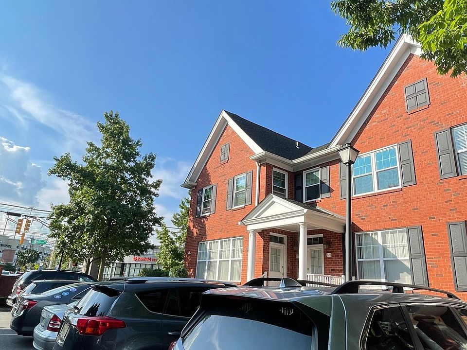 2nd image of 626 Middlesex Ave