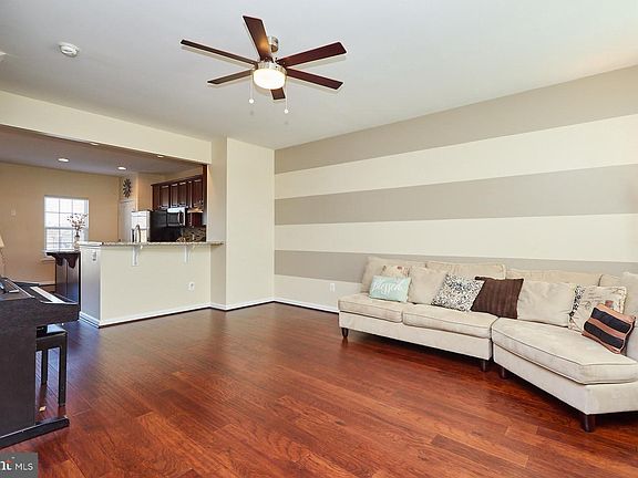 5th image of 4468 Daisy Reid Ave
