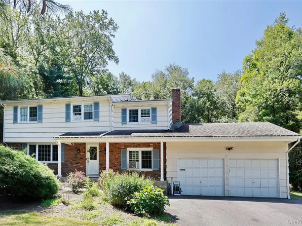 33 E Mayer Drive, Suffern, NY 10901