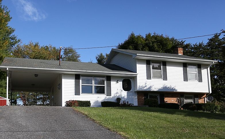 1st image of 245 Mulberry Dr