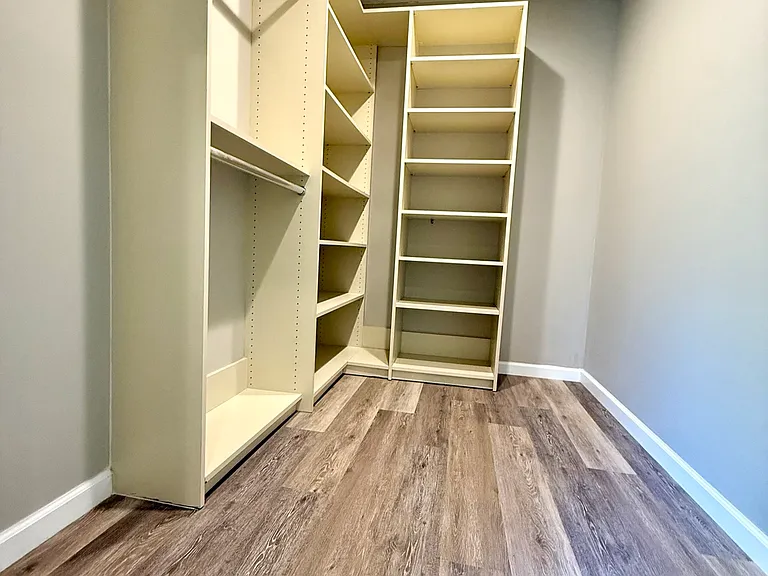 12145 Landing Green Dr — Photo 7