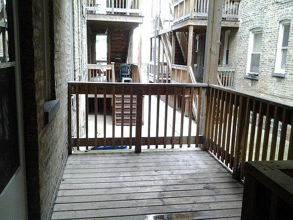5th image of 2148 W Berteau Avenue # 1 St Floor