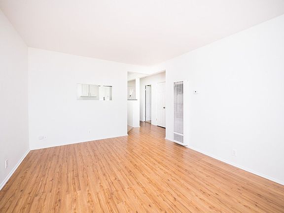 5th image of 3042 Livonia Ave #78C4