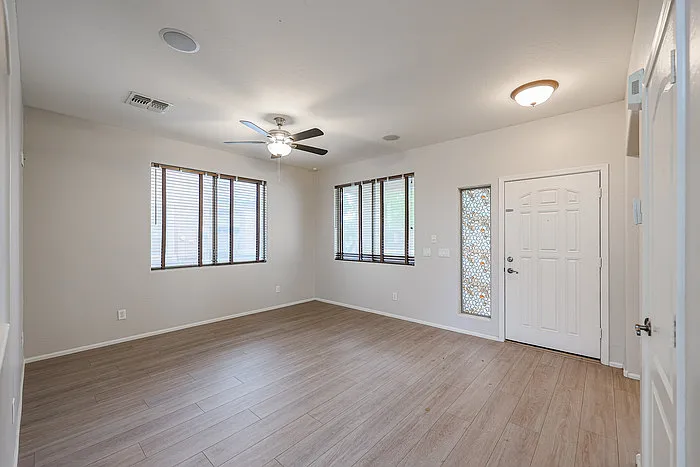 16205 W Gibson Ln — Photo 9