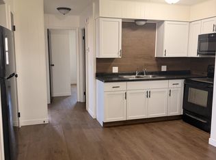 115 W Tara Ct #D, Shepherd, MI 48883
