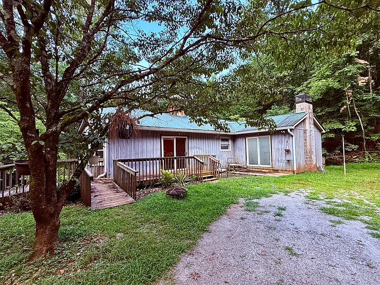 239 Harms Rd — Photo 17