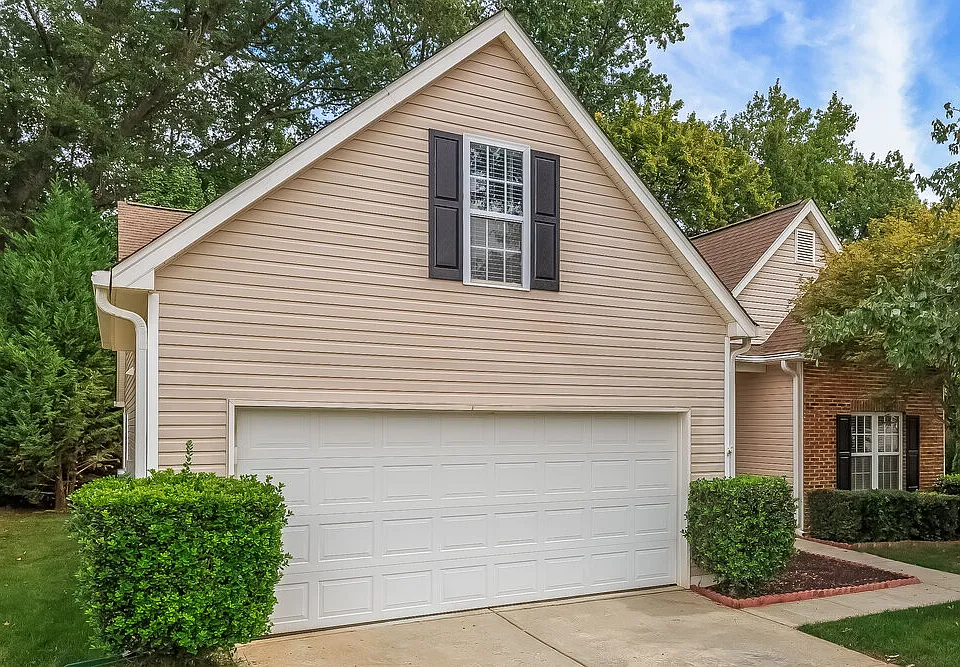 9303 Winston Hall Ct