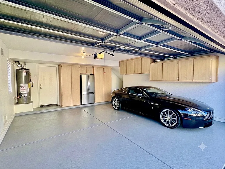 Virtual Staging Garage