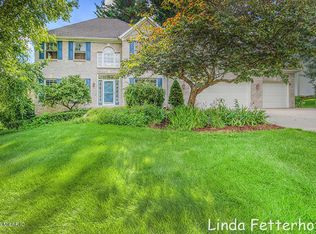 2452 Candlewick Ct SE, Grand Rapids, MI 49546