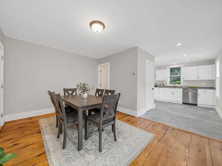 16 Chestnut St — Photo 13