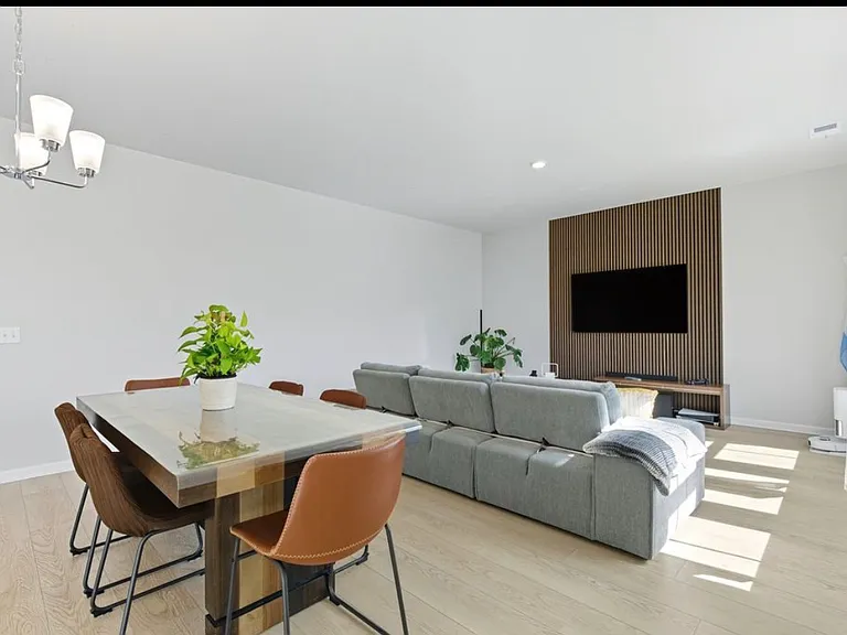 116 Post Mill Dr — Photo 5