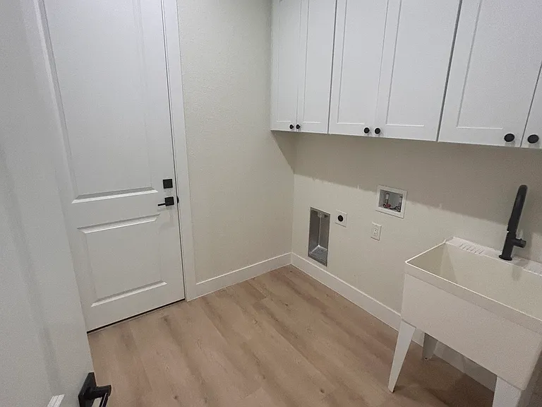 3968 Dominic St — Photo 22