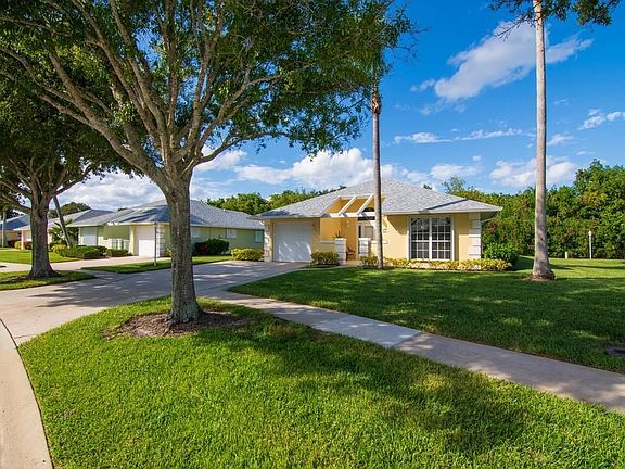 2nd image of 674 Lake Orchid Cir