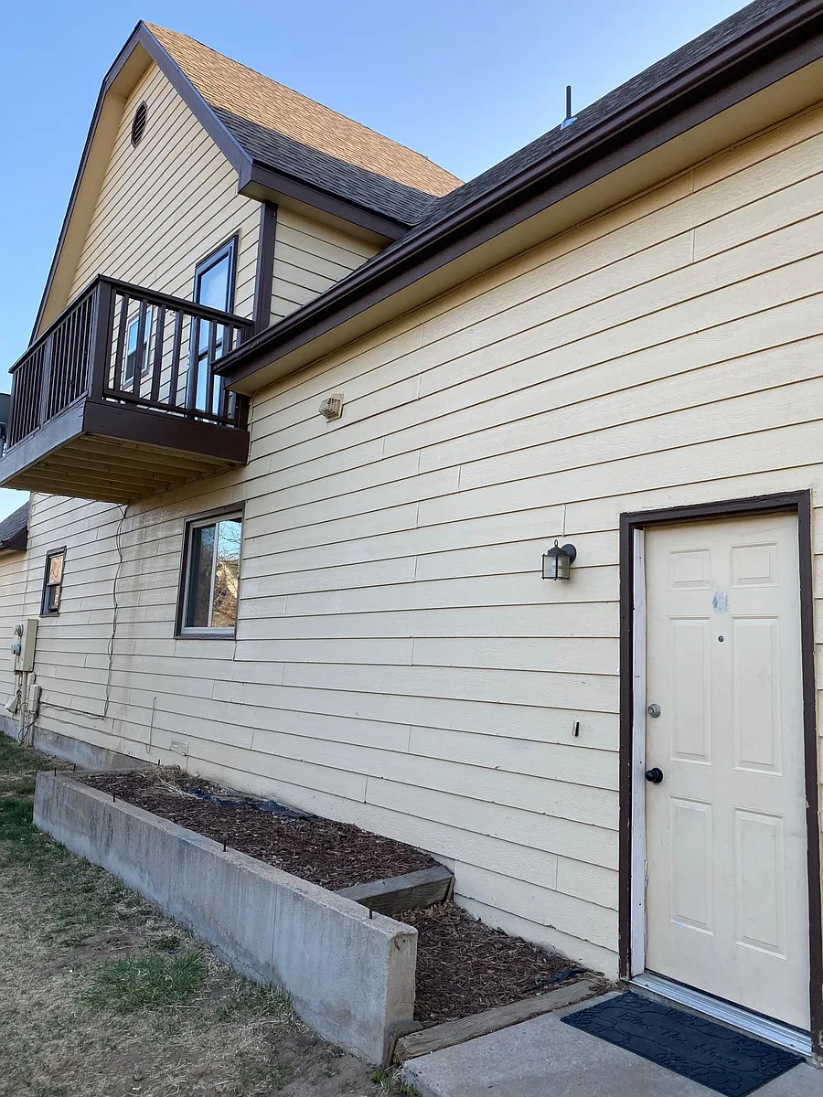 Building Photo - 4931 W 10th Street Rd #B