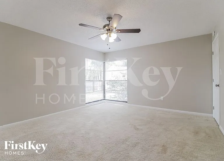 1365 Lech Ave NW — Photo 8