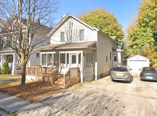 411 Simcoe St #B, Newmarket, ON L3Y 2M4