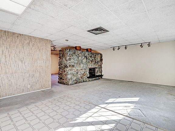 5th image of 7009 Ottawa Rd NE