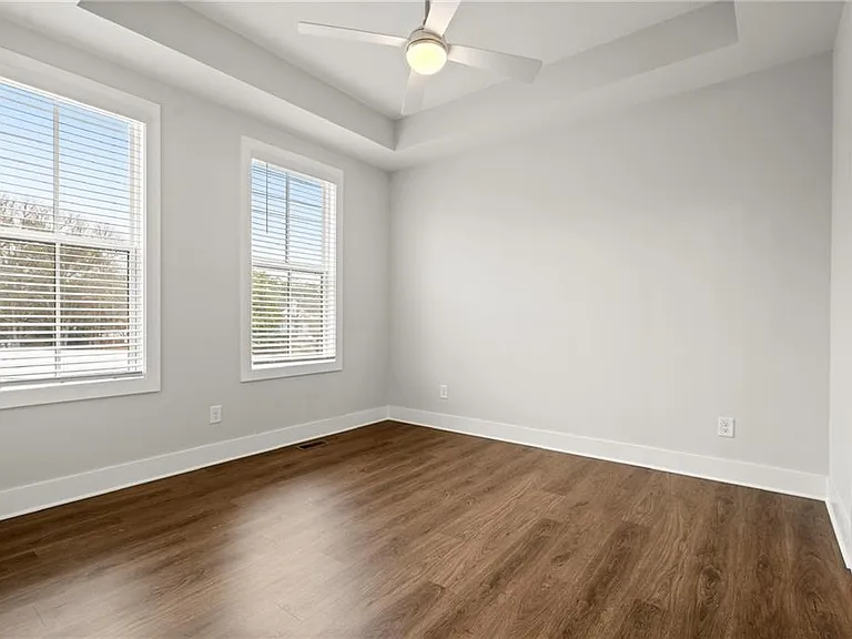 146 Chestnut Cir — Photo 8
