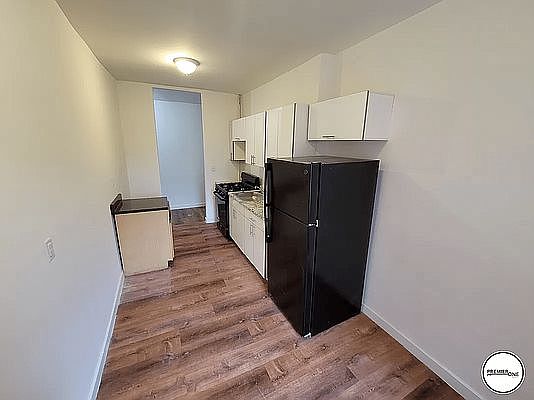 2nd image of 2700 Bronx Park E #N41