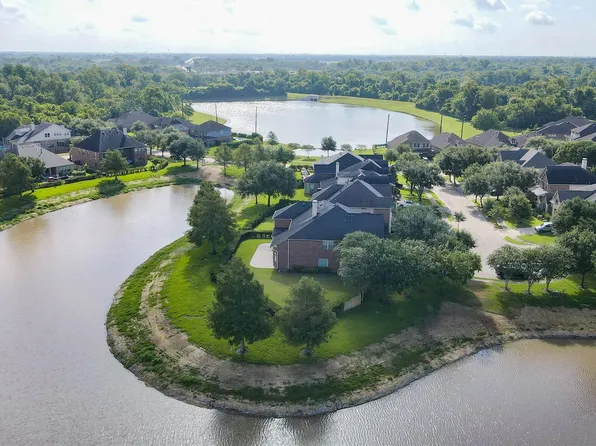 2614 Lake Springs Ct, Richmond, TX 77406