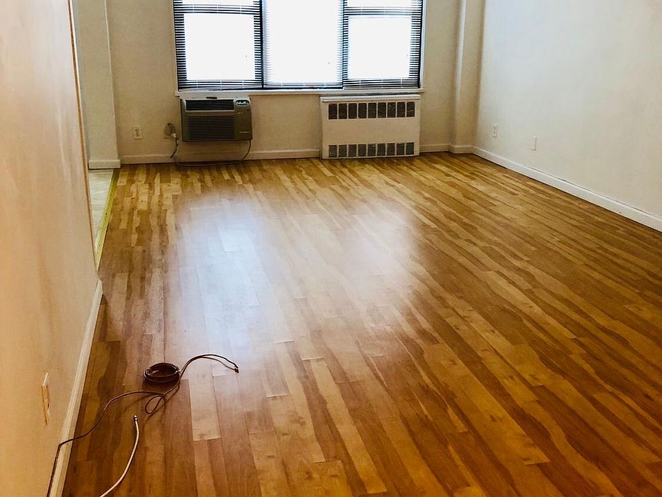 2nd image of 49 Davis Ave