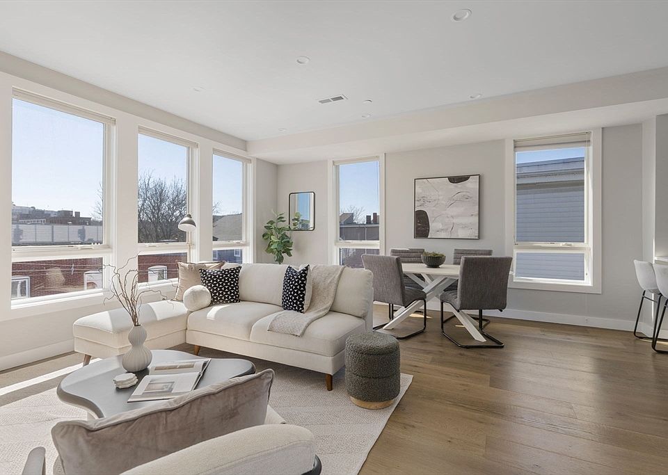 1st image of 17 Chestnut Ave #3