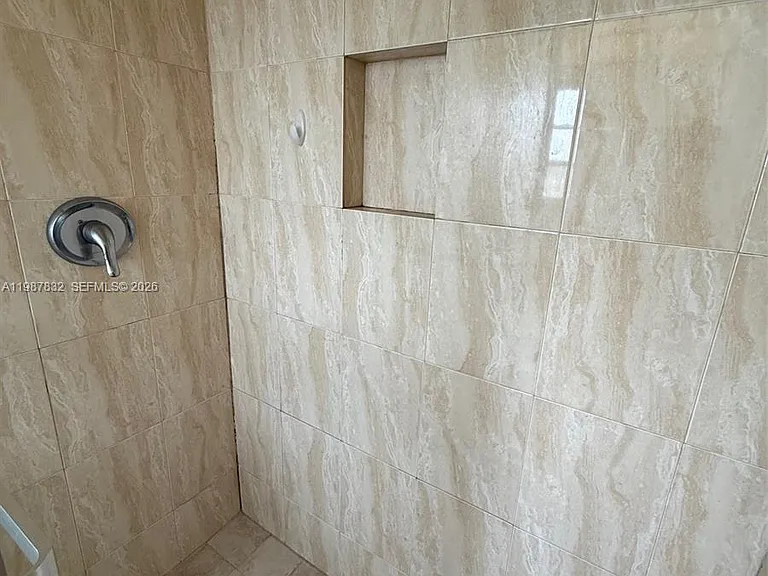 620 NE 12th Ave #408 — Photo 27