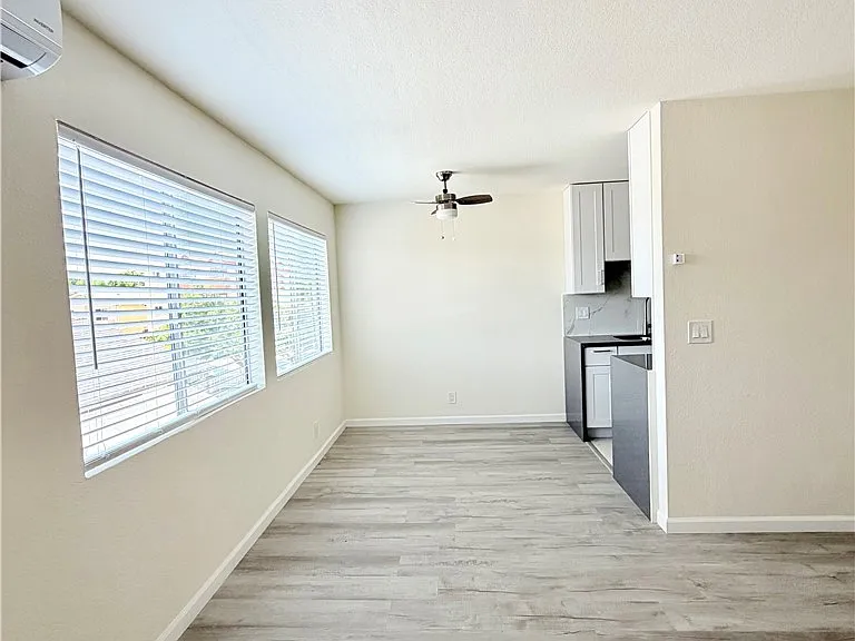 3250 Andrita St #7 — Photo 13