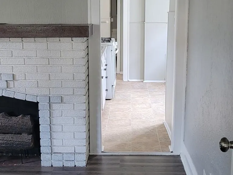 3828 Torrance Dr — Photo 4