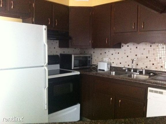 3rd image of 9003 Villaridge Ct APT C